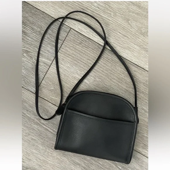 EUC Vtg Coach Black Leather Abbie Small Crossbody Bag J8U-9017 No Hang Tag - Picture 2 of 15